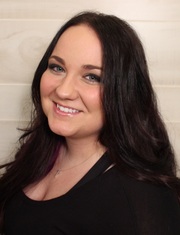 Amber Callahan, Front Desk Coordinator / Bridal Coordinator 